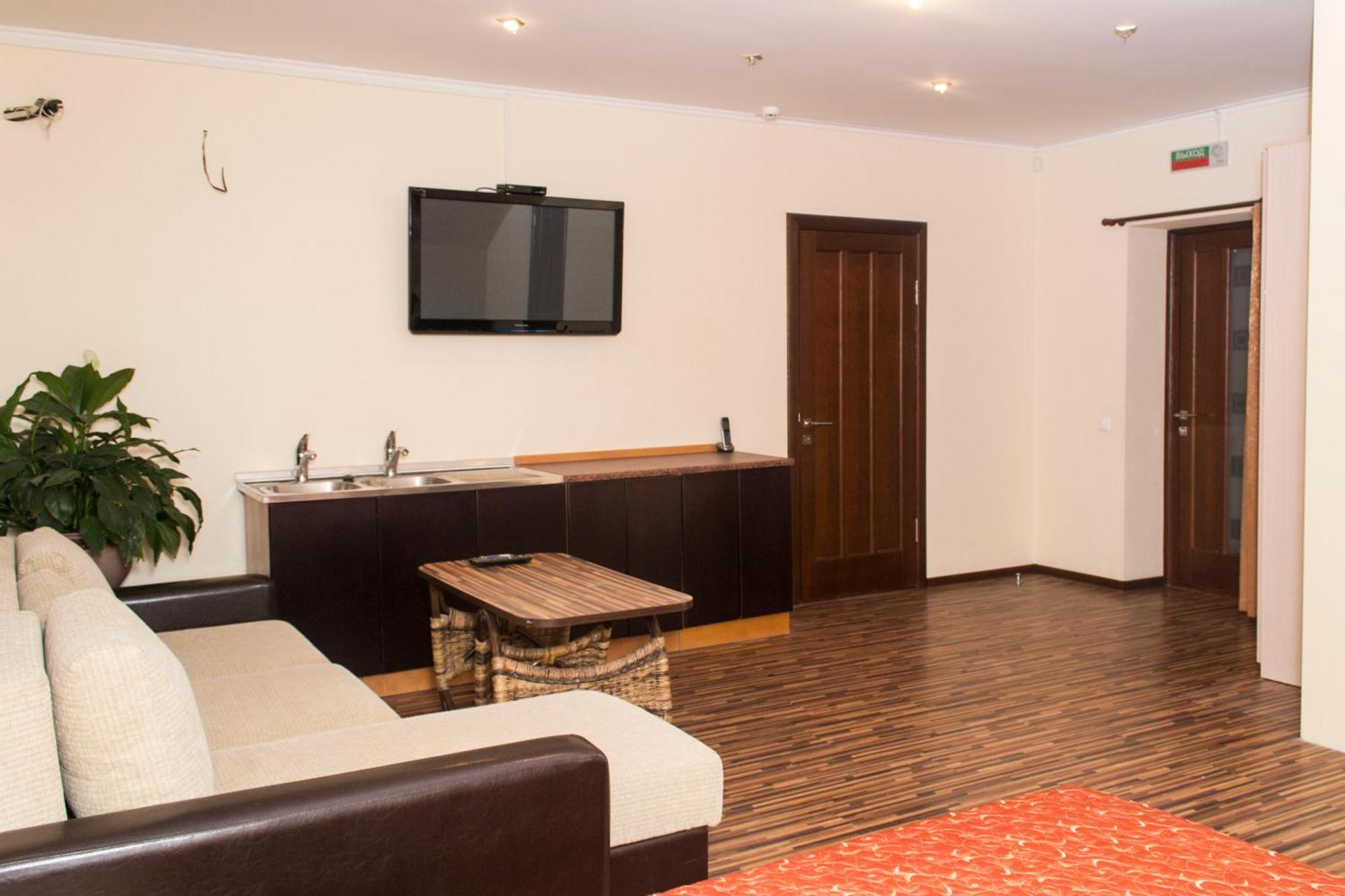 Valeo Hotel Minsk Esterno foto